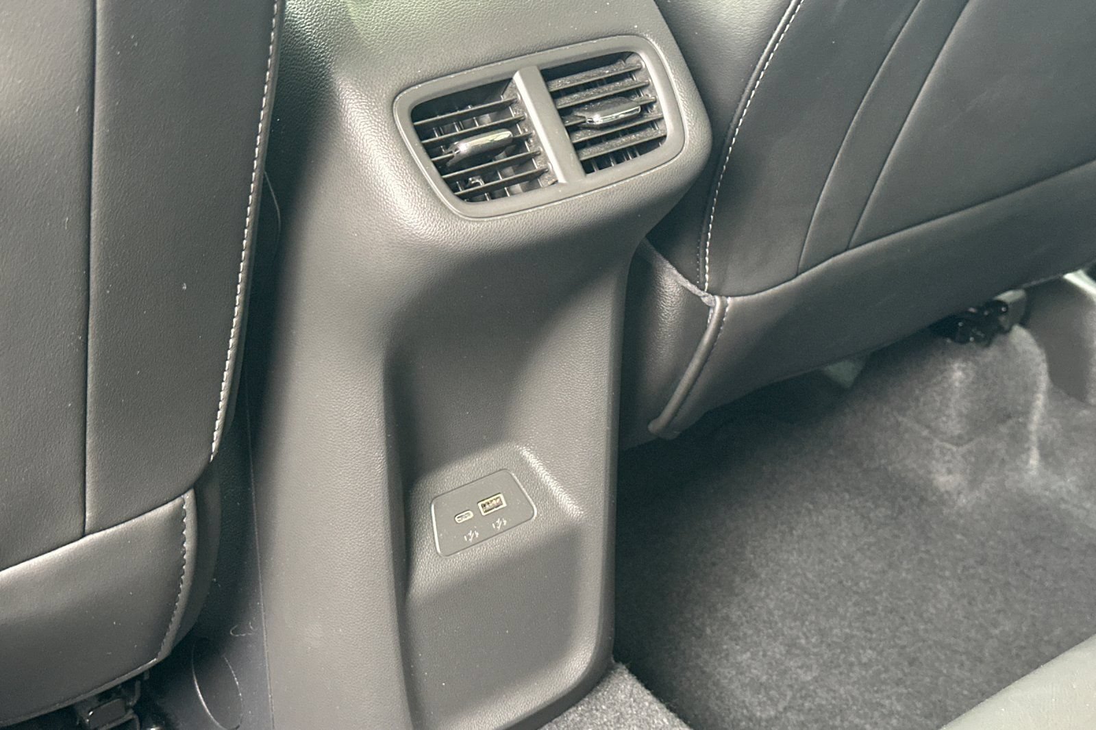 Used 2024 Buick Envision Preferred AWD/4WD image 43