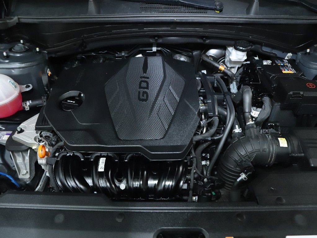 Used 2025 Kia Sportage LX image 37