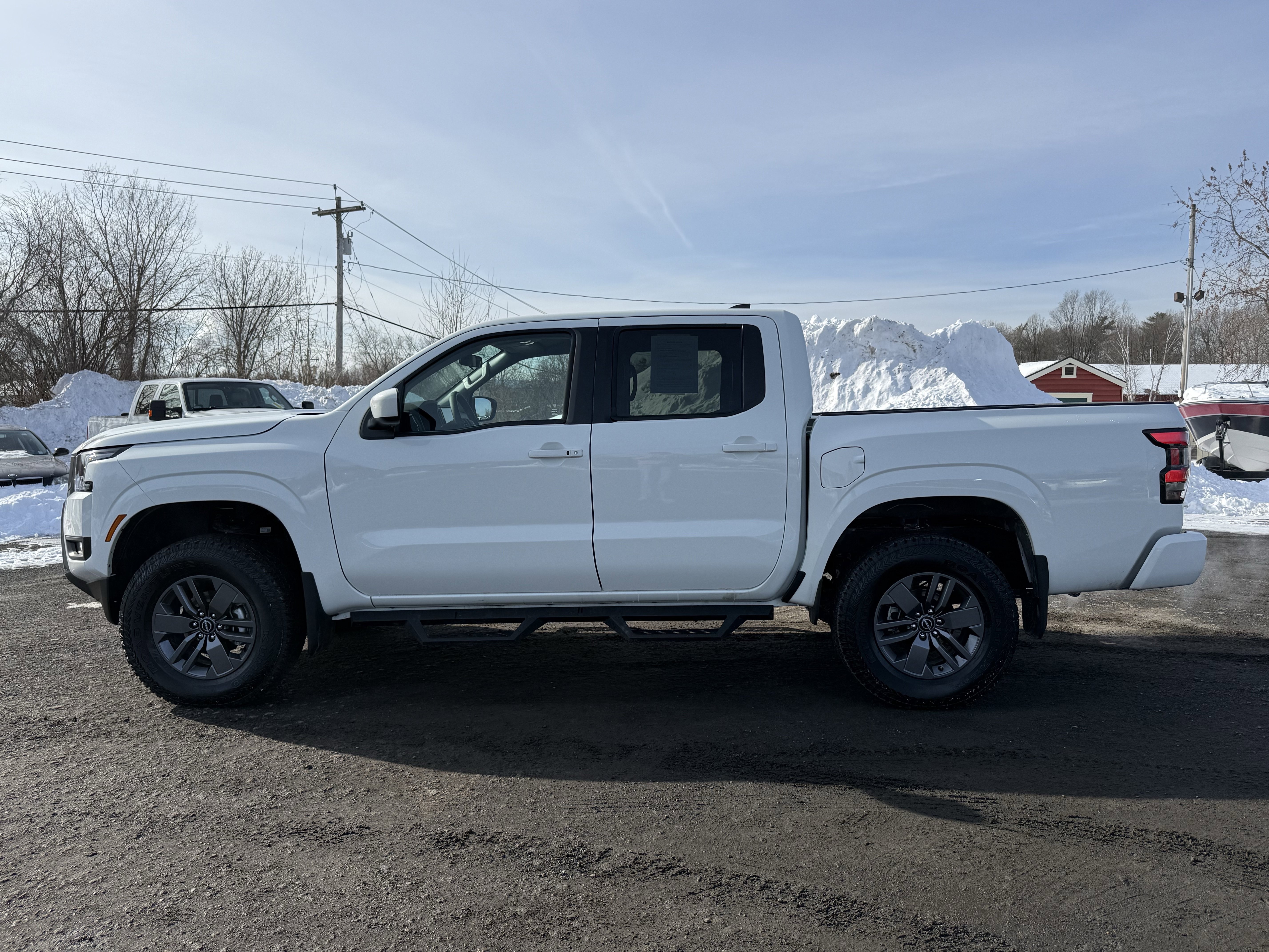 Used 2025 Nissan Frontier SV w/ SV Convenience Package image 8