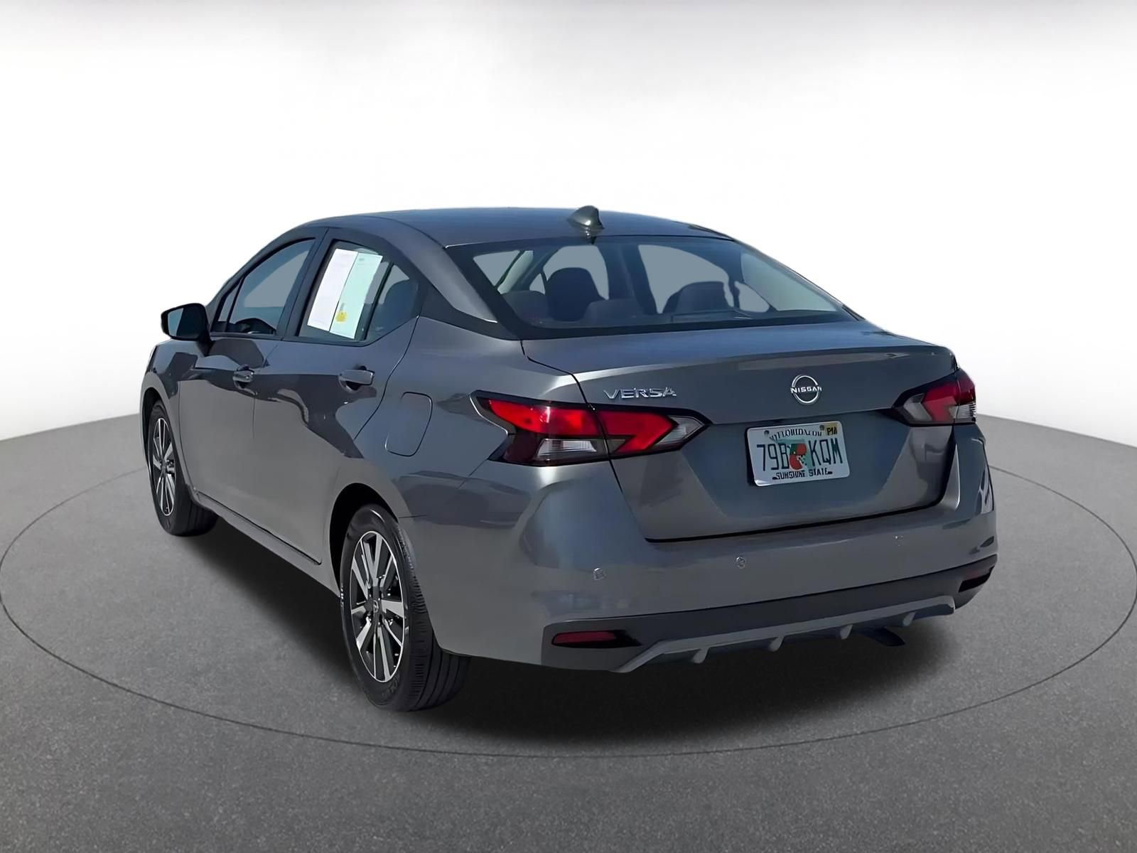 Used 2025 Nissan Versa SV FWD image 11