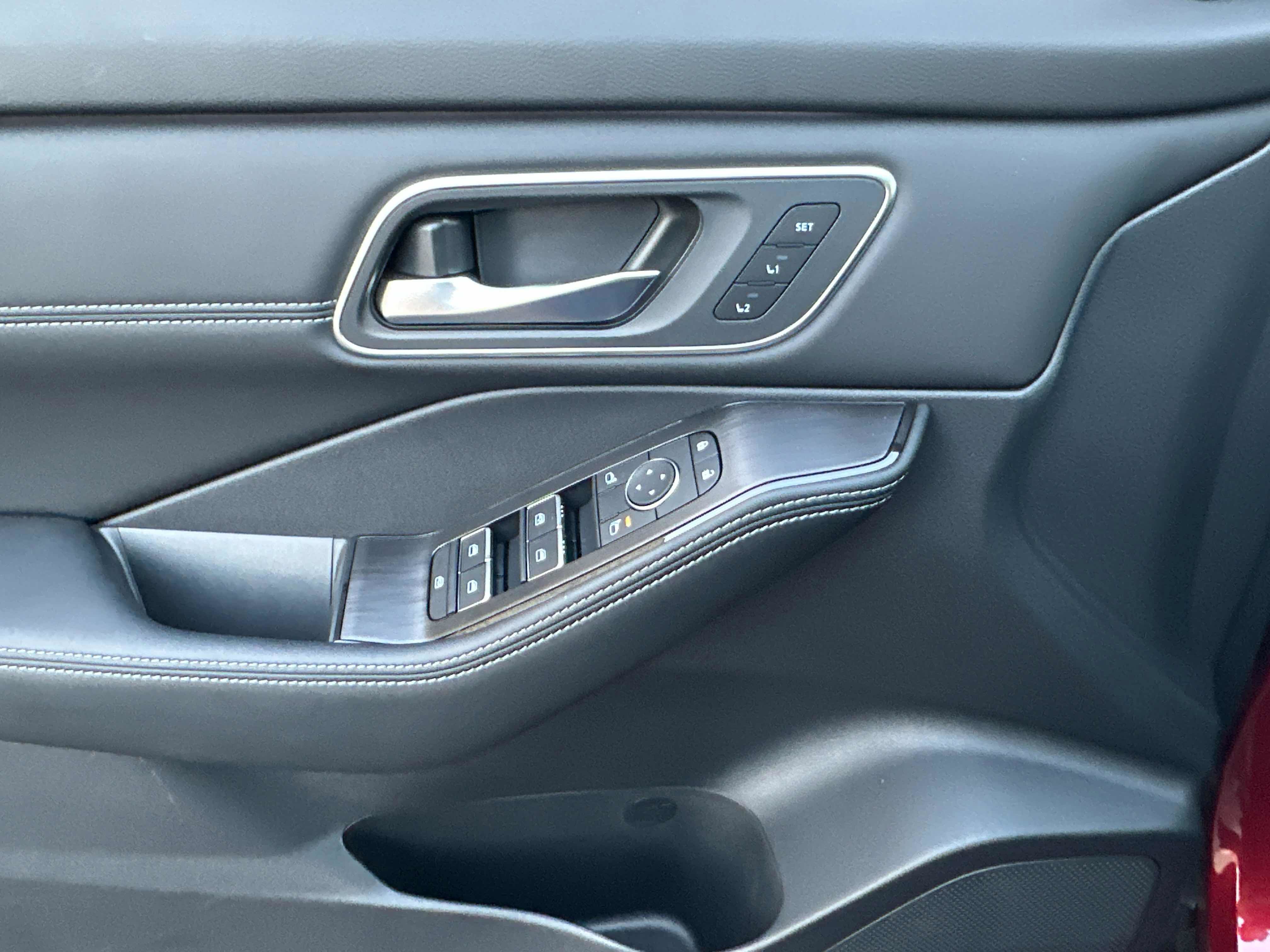 New 2026 Nissan Rogue Platinum w/ Platinum Premium Package image 16