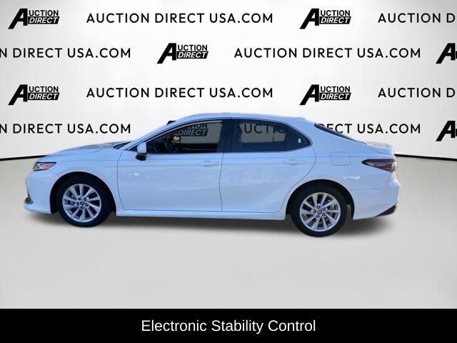 Used 2022 Toyota Camry LE video 3