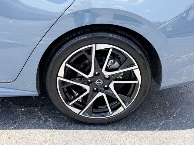 Certified 2024 Nissan Sentra SR w/ SR Premium Package FWD image 32