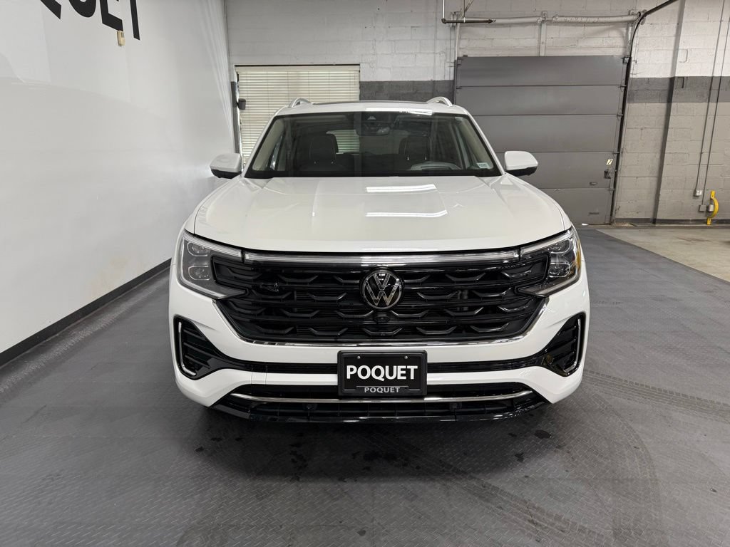 Used 2024 Volkswagen Atlas SEL Premium R-Line AWD/4WD image 3