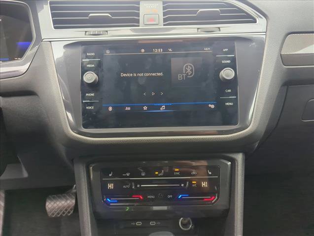 Used 2024 Volkswagen Tiguan SE image 16