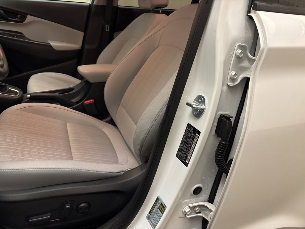 Used 2023 Hyundai Kona SEL image 11