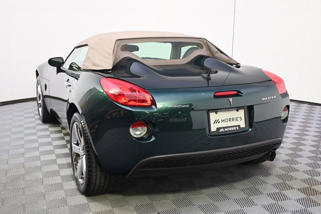 Used 2007 Pontiac Solstice Convertible w/ Premium Package RWD image 4