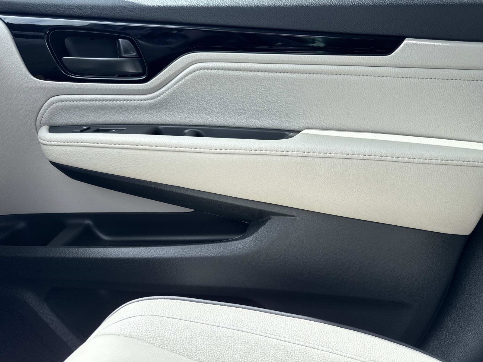 New 2026 Honda Odyssey Touring image 25