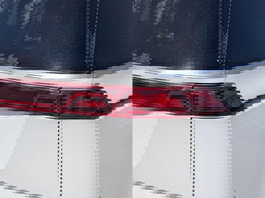 Certified 2024 Kia Carnival LX image 7