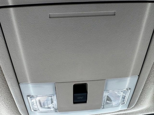 Used 2013 Ford Expedition Limited AWD/4WD image 30