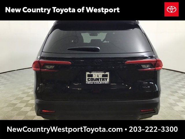 Used 2024 Toyota Grand Highlander XLE image 6