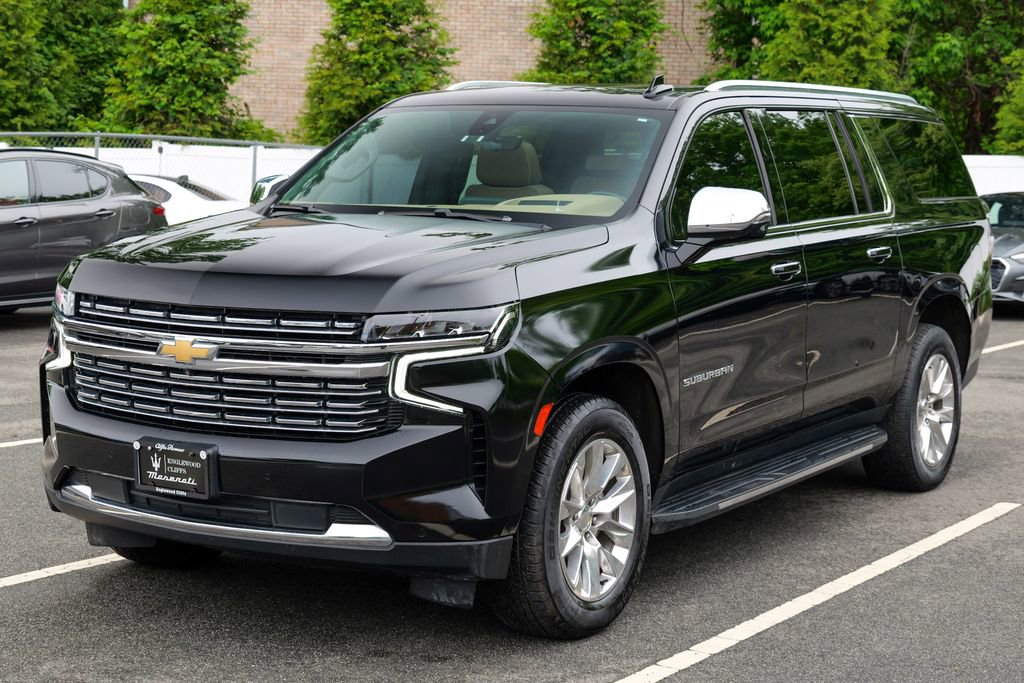 Used 2021 Chevrolet Suburban Premier w/ Premium Package AWD/4WD image 3