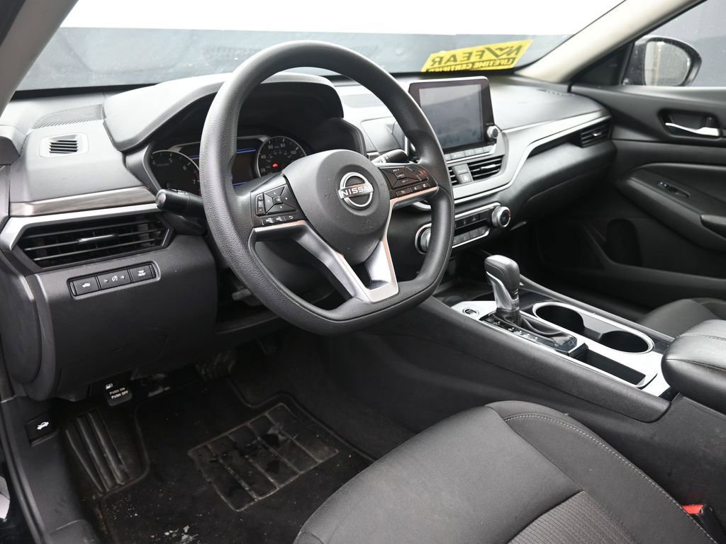 Used 2024 Nissan Altima 2.5 SV FWD image 21