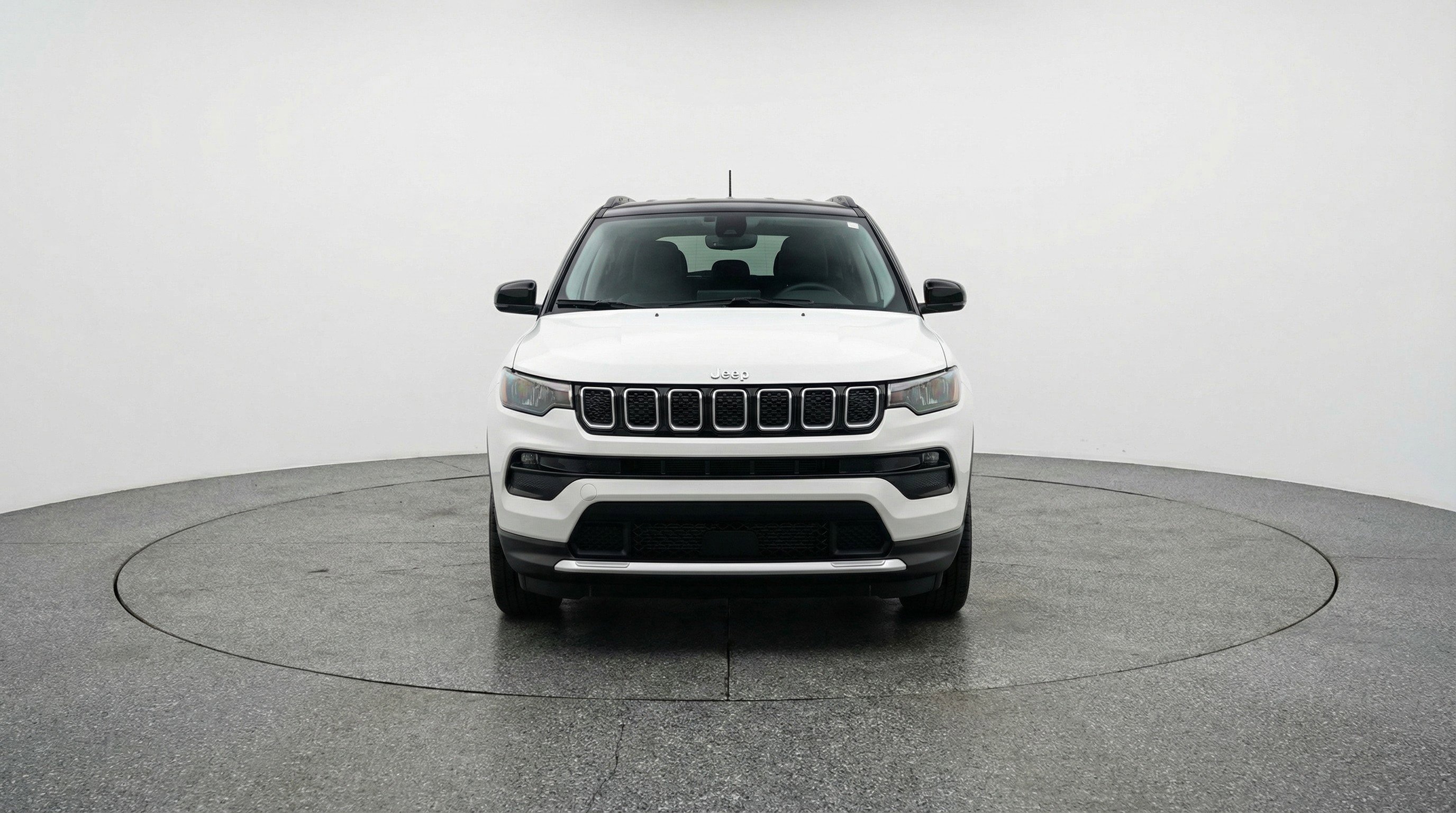 Used 2025 Jeep Compass Limited image 2