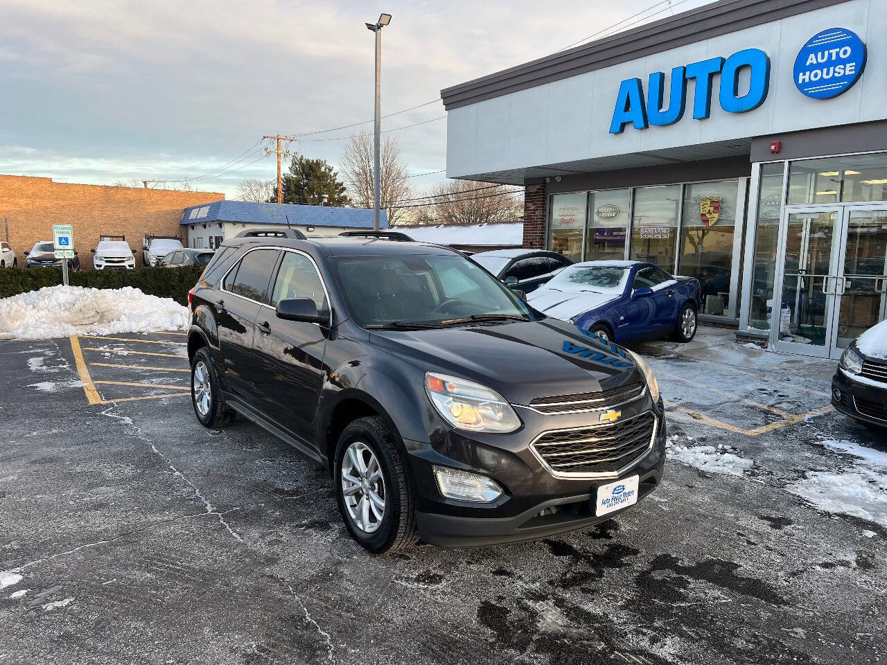 Used 2016 Chevrolet Equinox LT image 3