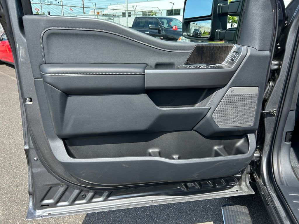 New 2025 Ford F250 Lariat image 23