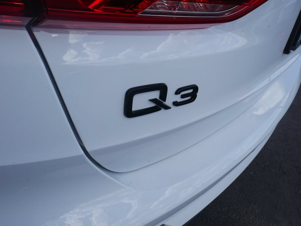 Certified 2025 Audi Q3 2.0T Premium Plus AWD/4WD image 12