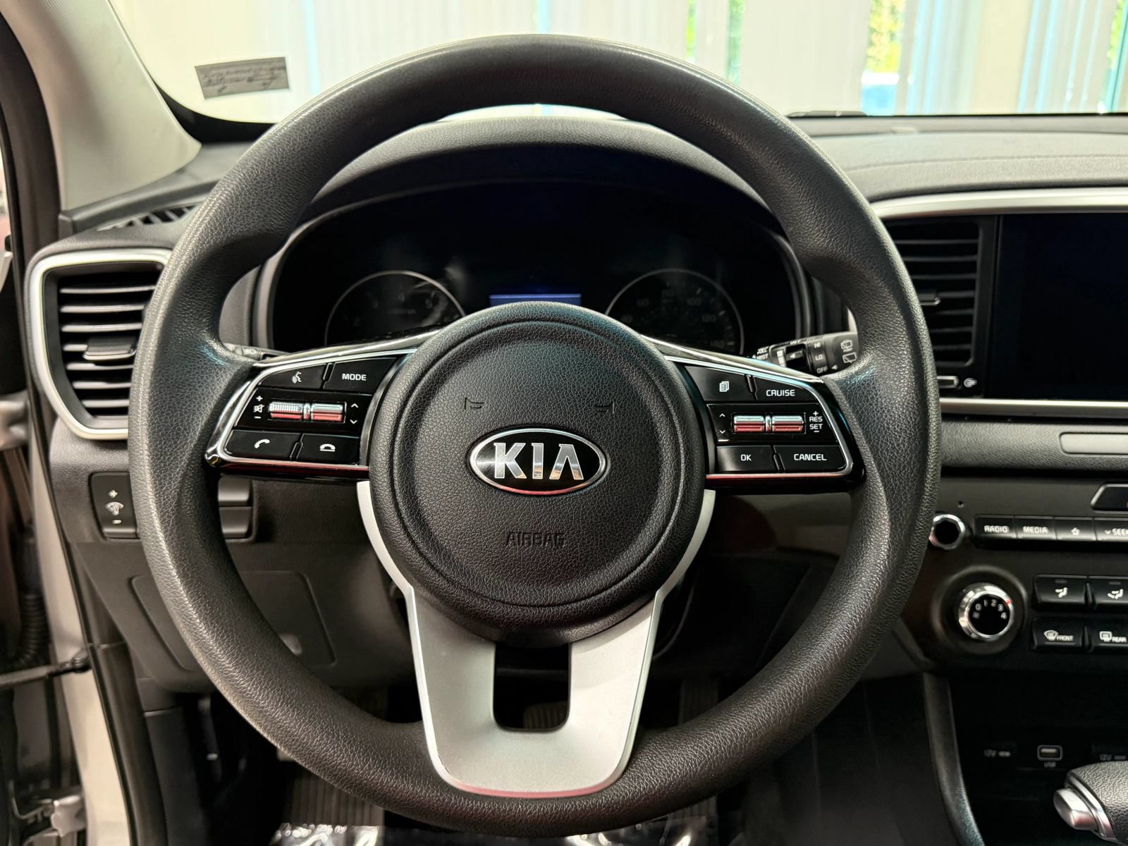 Used 2022 Kia Sportage LX AWD/4WD image 28