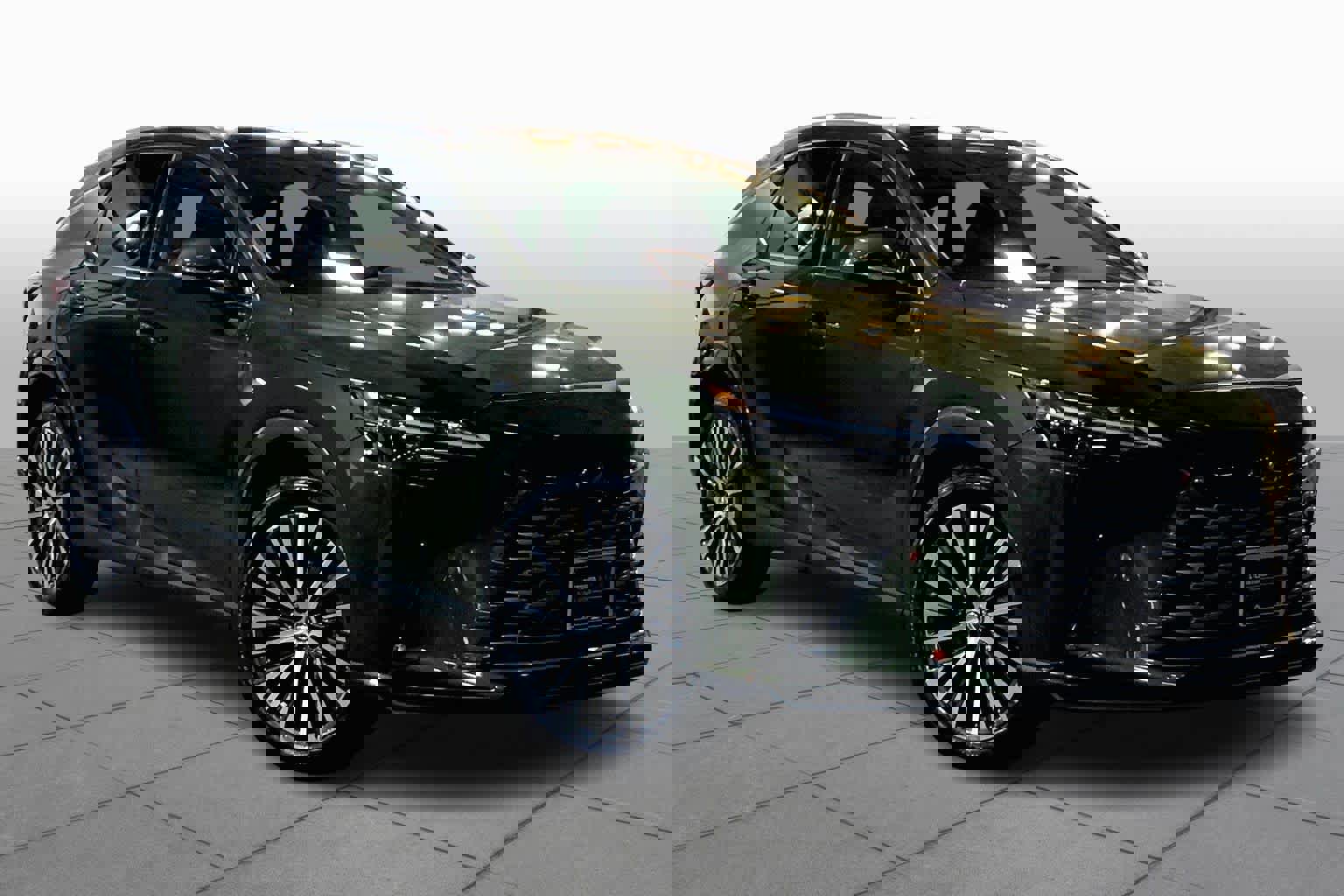 Used 2025 Lexus RX 350 Premium Plus w/ Convenience Package image 3