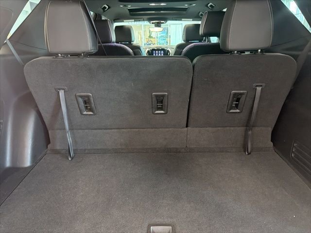 Used 2023 Chevrolet Traverse Premier image 32