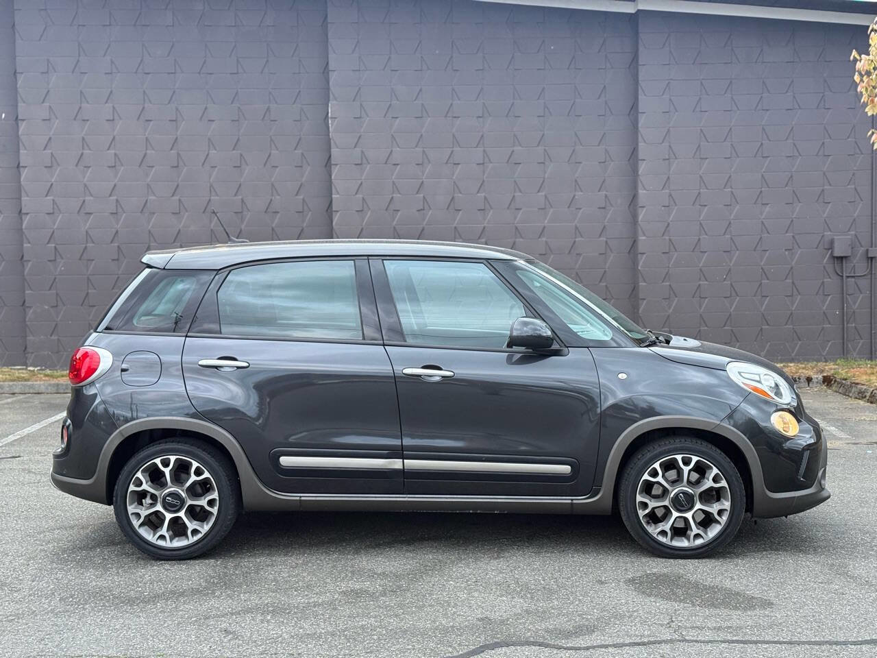 Used 2014 FIAT 500L Trekking FWD image 4