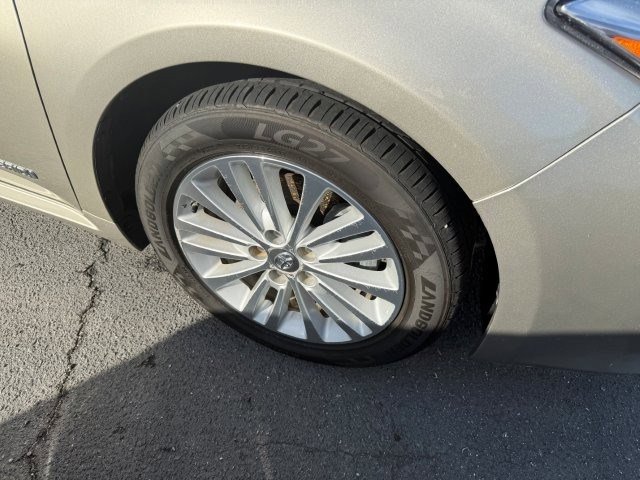 Used 2015 Toyota Avalon Limited image 7