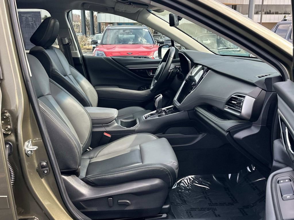 Used 2020 Subaru Outback Onyx Edition XT w/ Popular Package #2 image 28