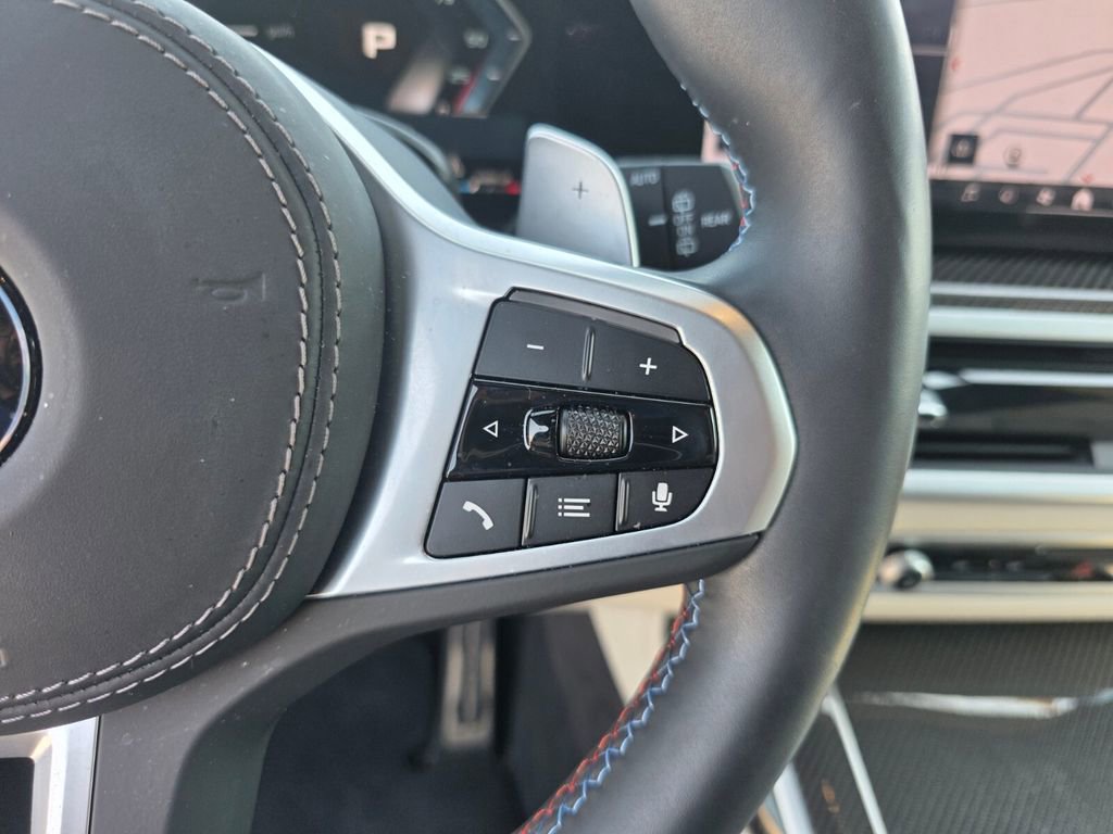 Certified 2025 BMW X7 M60i image 22