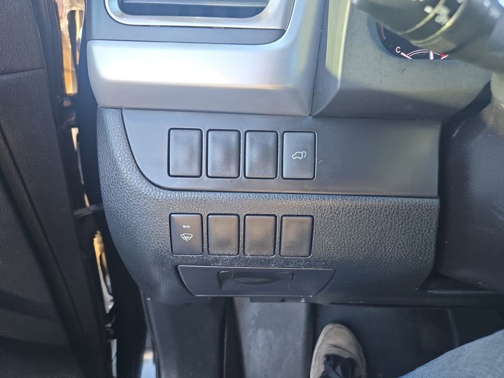 Used 2014 Toyota Highlander Plus image 19