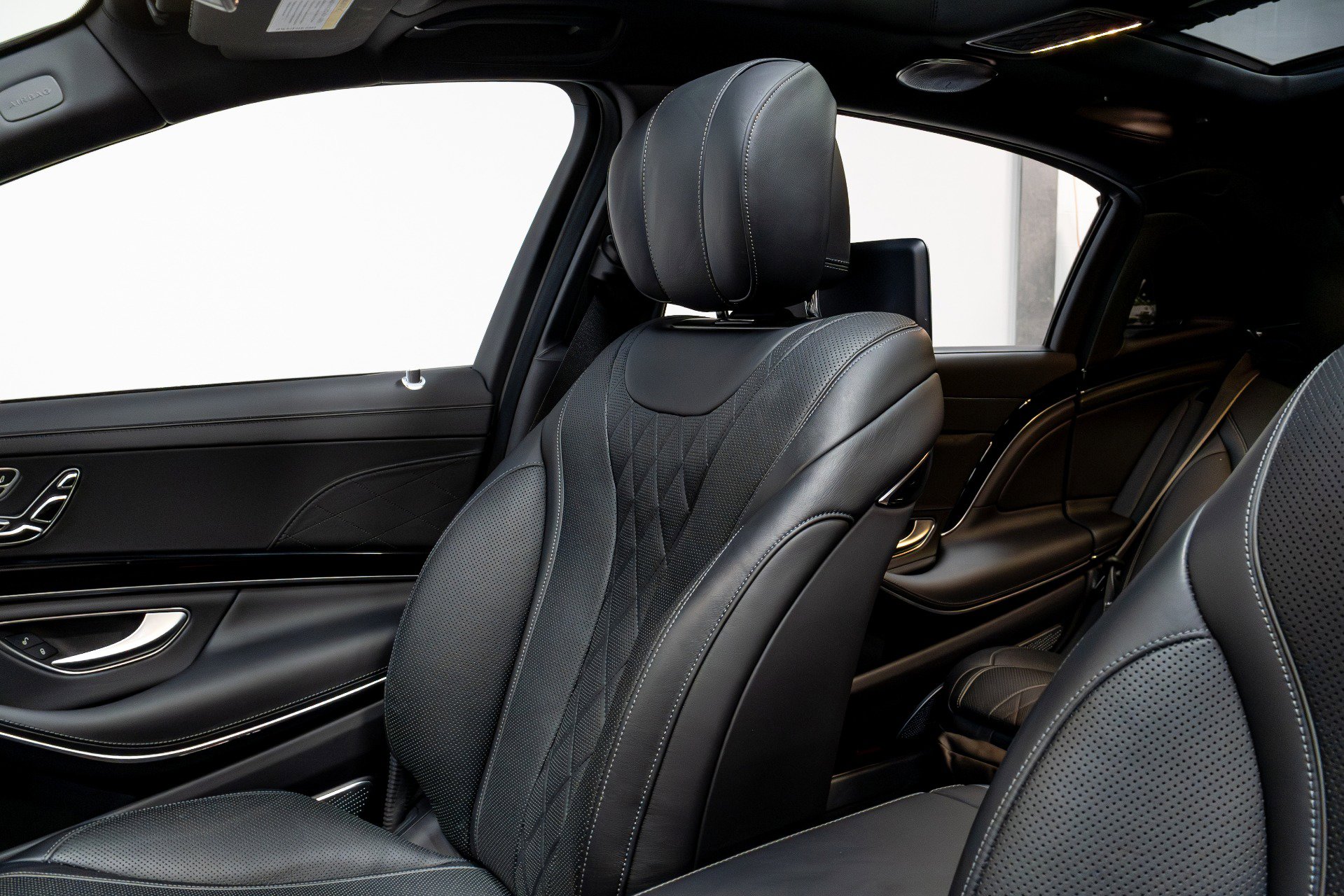 Used 2020 Mercedes-Benz Maybach S 650 image 13