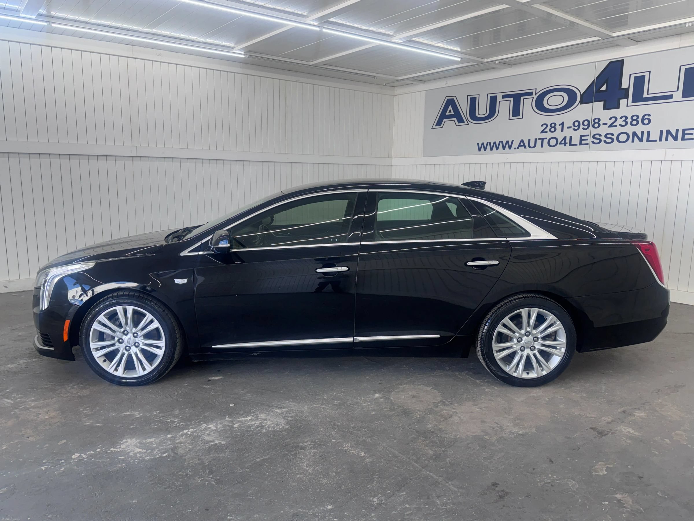 Used 2019 Cadillac XTS Luxury FWD image 8