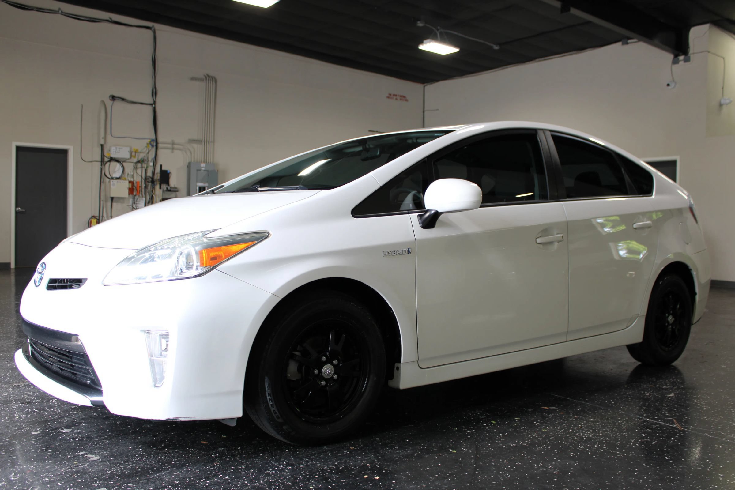 Used 2014 Toyota Prius Two FWD image 6