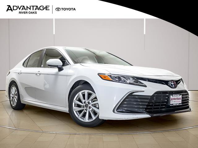 Used 2024 Toyota Camry LE FWD image 2