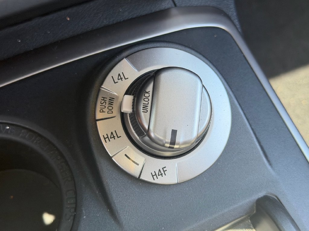 Used 2024 Toyota 4Runner Limited AWD/4WD image 28