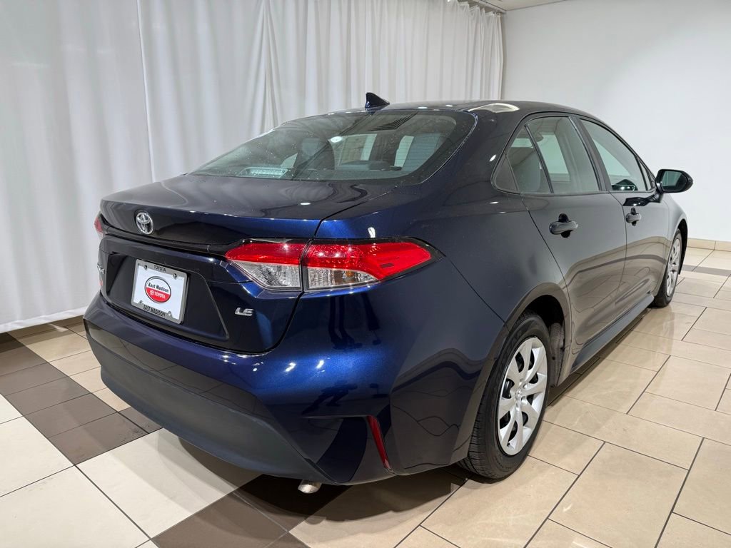 Used 2024 Toyota Corolla LE FWD image 5