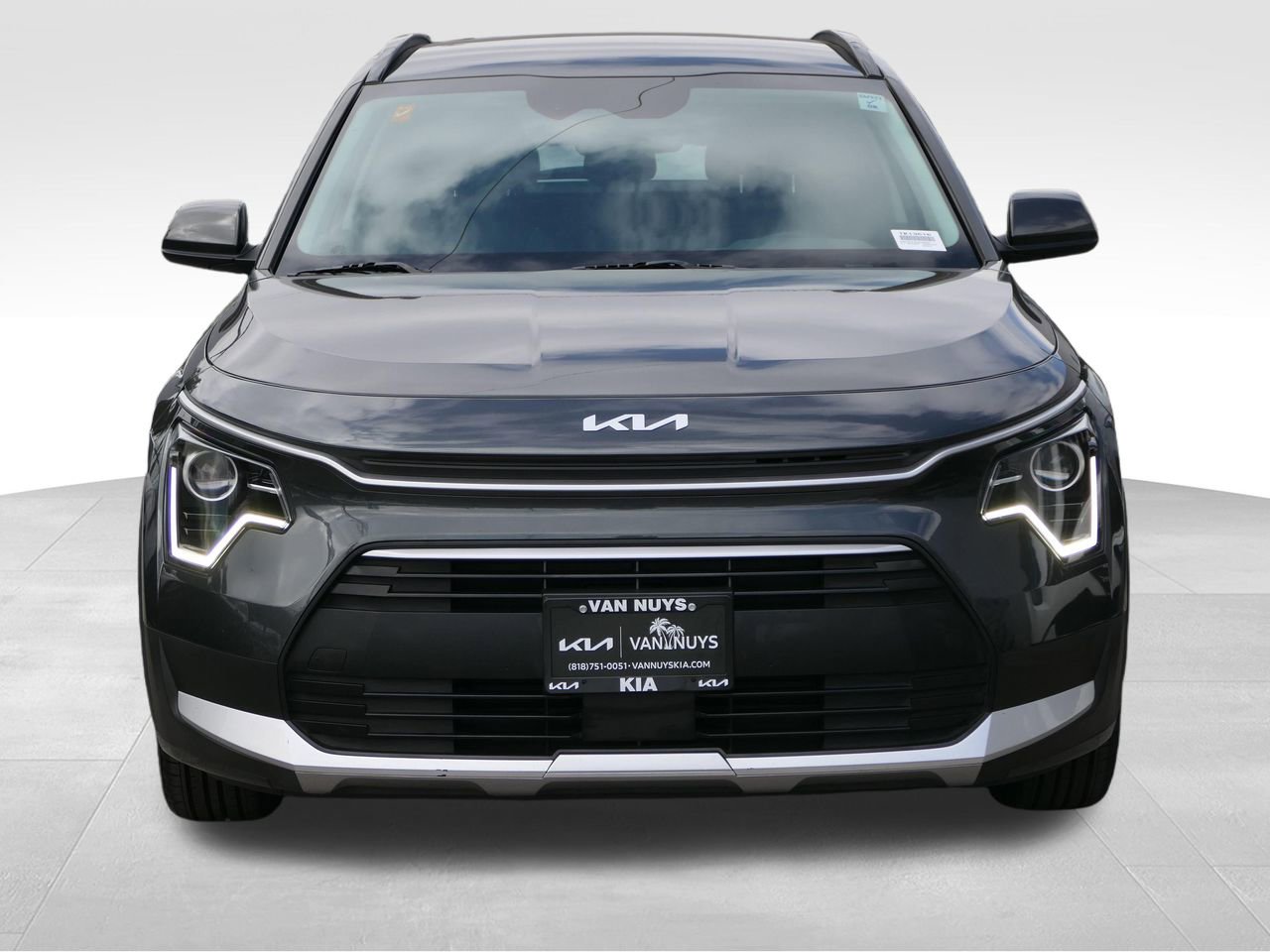 Used 2025 Kia Niro EX image 8