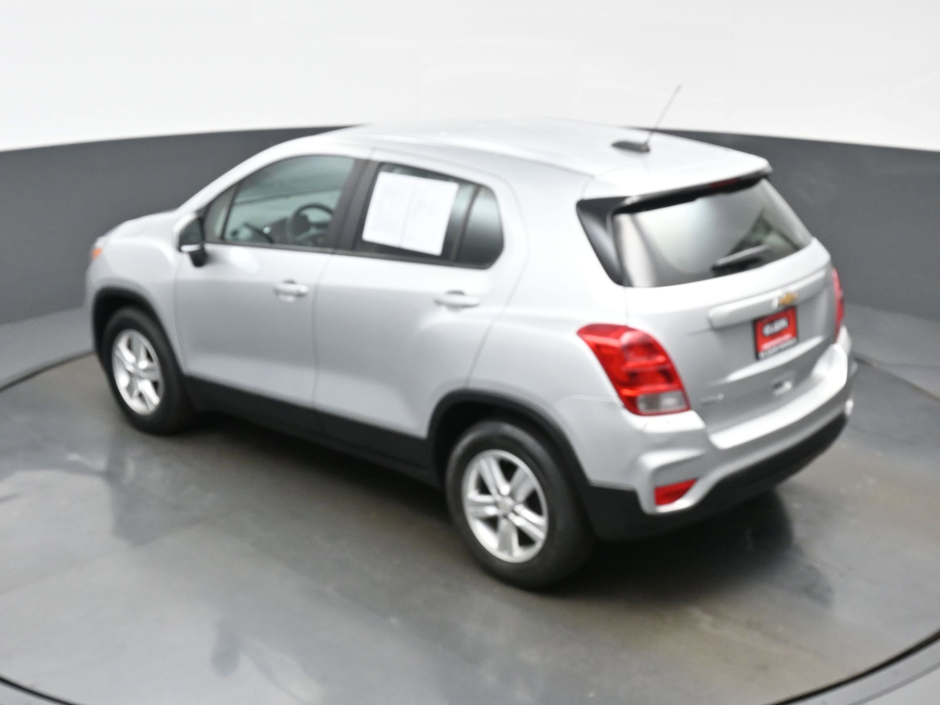 Used 2020 Chevrolet Trax LS FWD image 35