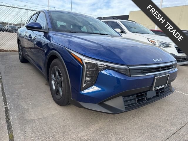 Certified 2025 Kia K4 LXS image 3