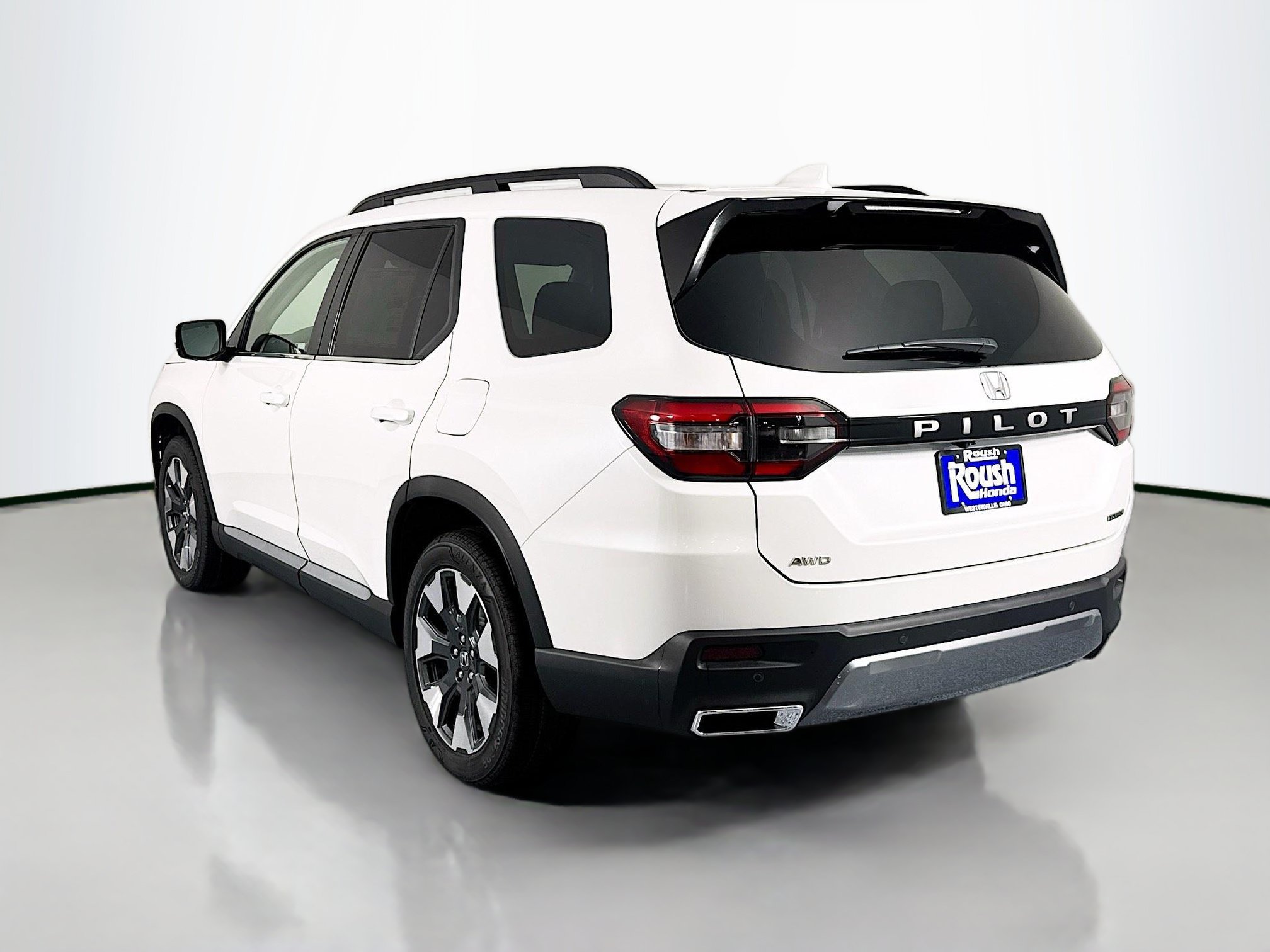 New 2026 Honda Pilot Touring image 7