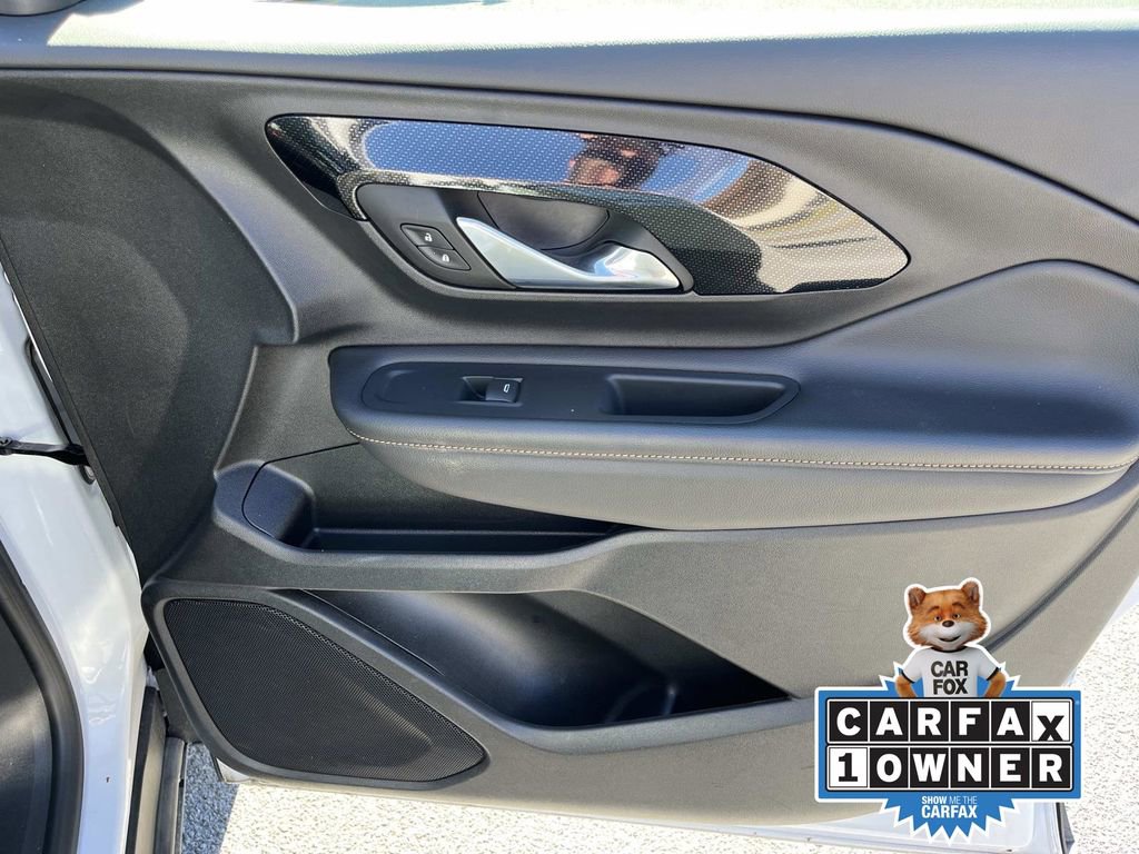 Used 2024 GMC Terrain AT4 image 22