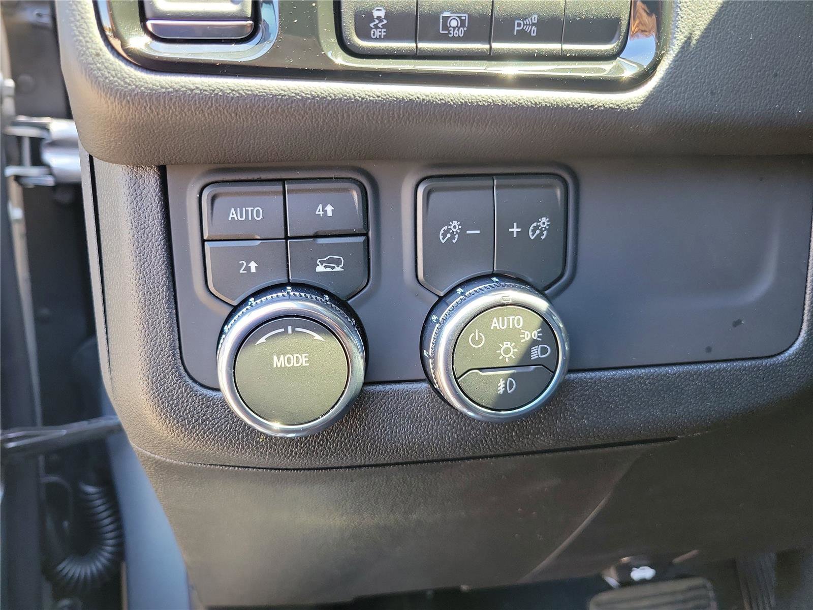 New 2026 GMC Yukon Elevation AWD/4WD image 24