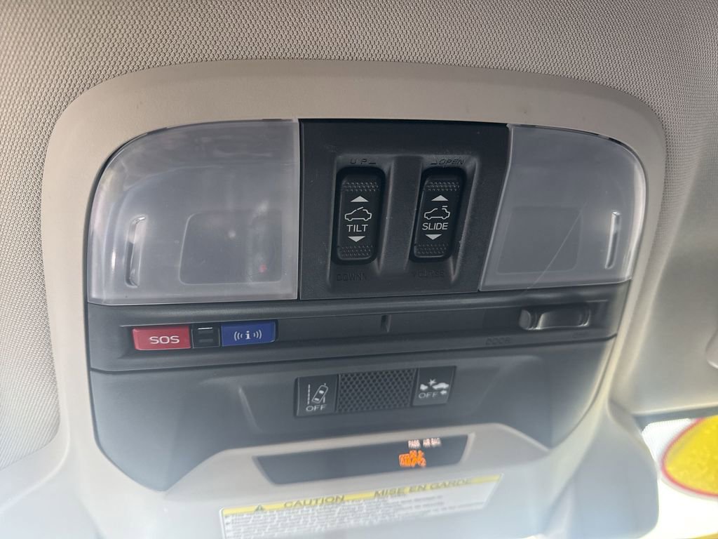 Used 2022 Subaru Impreza 2.0i Limited image 12