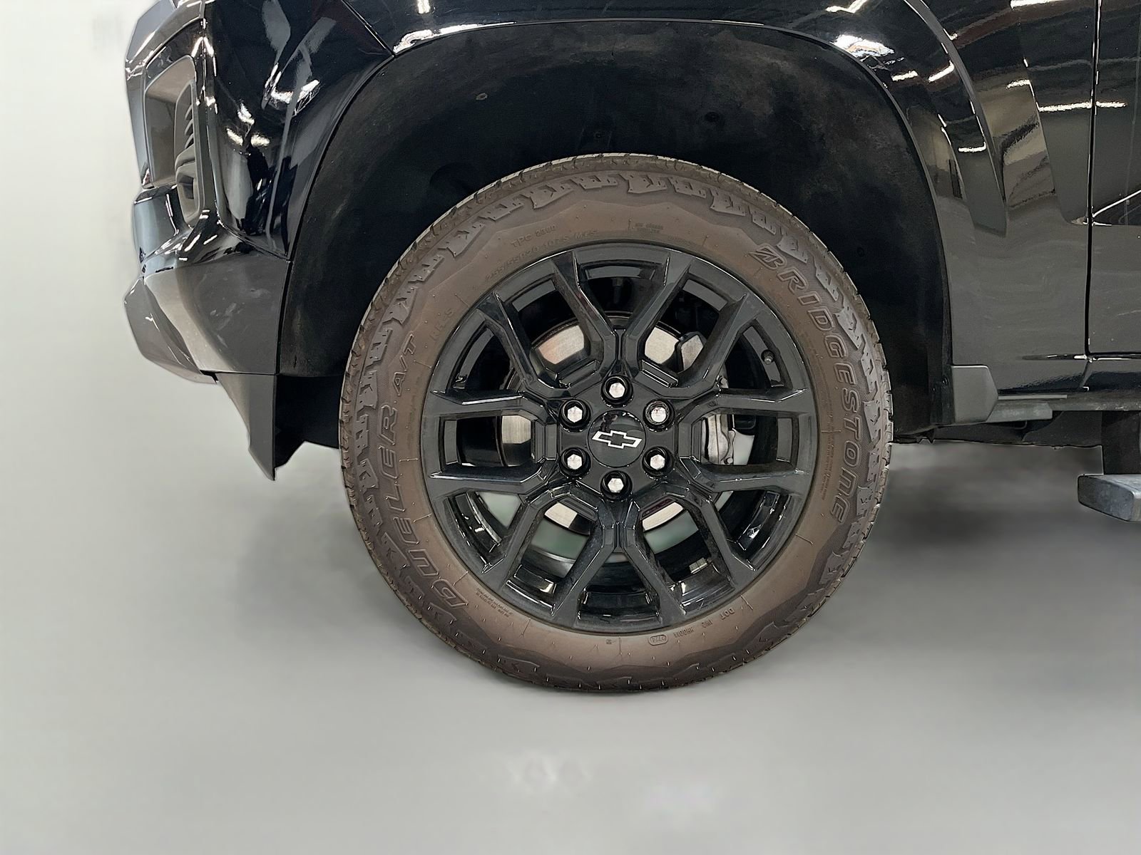 Used 2024 Chevrolet Colorado Z71 w/ LPO, Dark Essentials Package AWD/4WD image 30