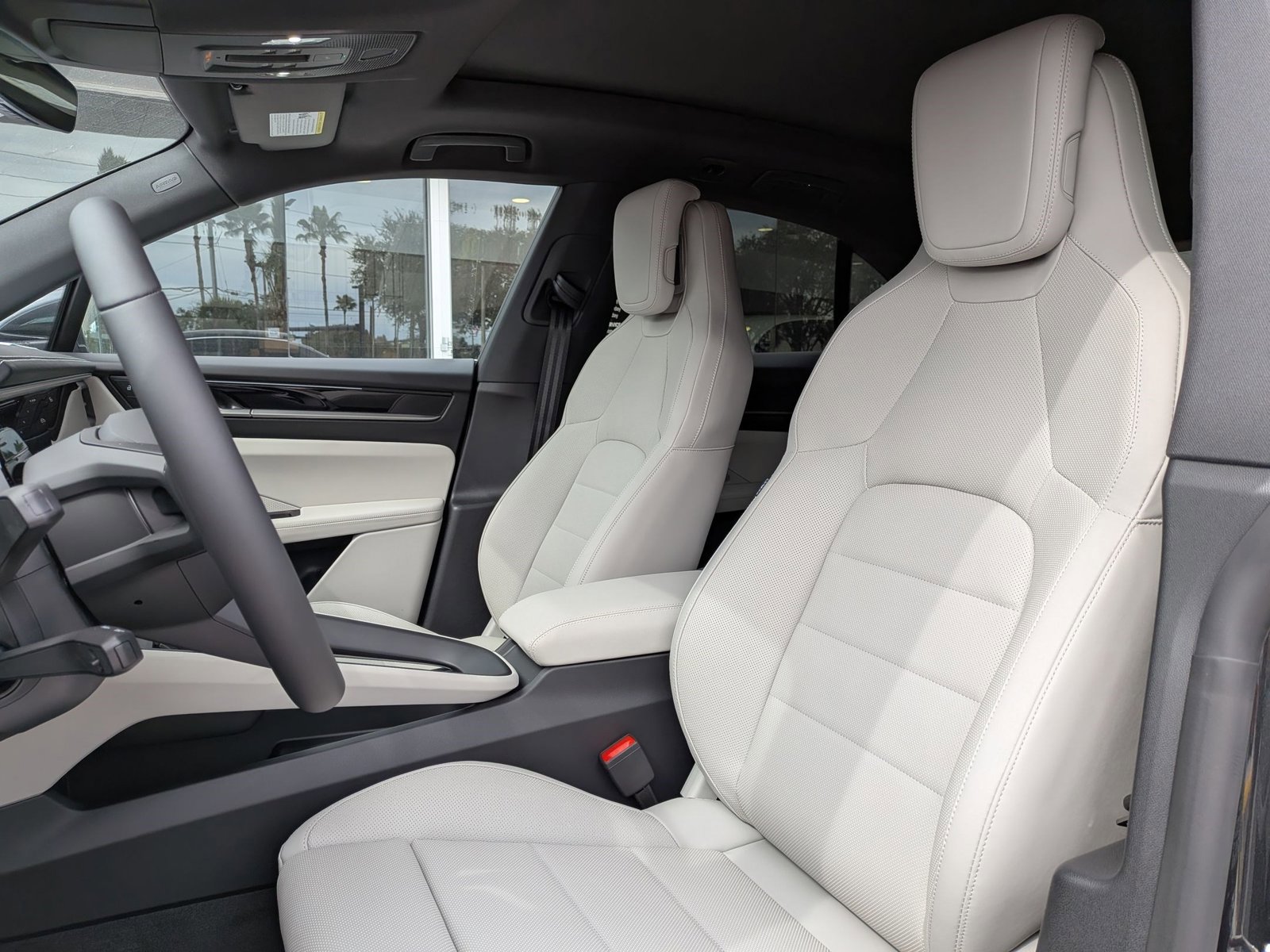 New 2026 Porsche Macan 4S Electric image 5