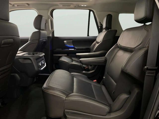 Used 2025 Ford Expedition Max Platinum AWD/4WD image 68