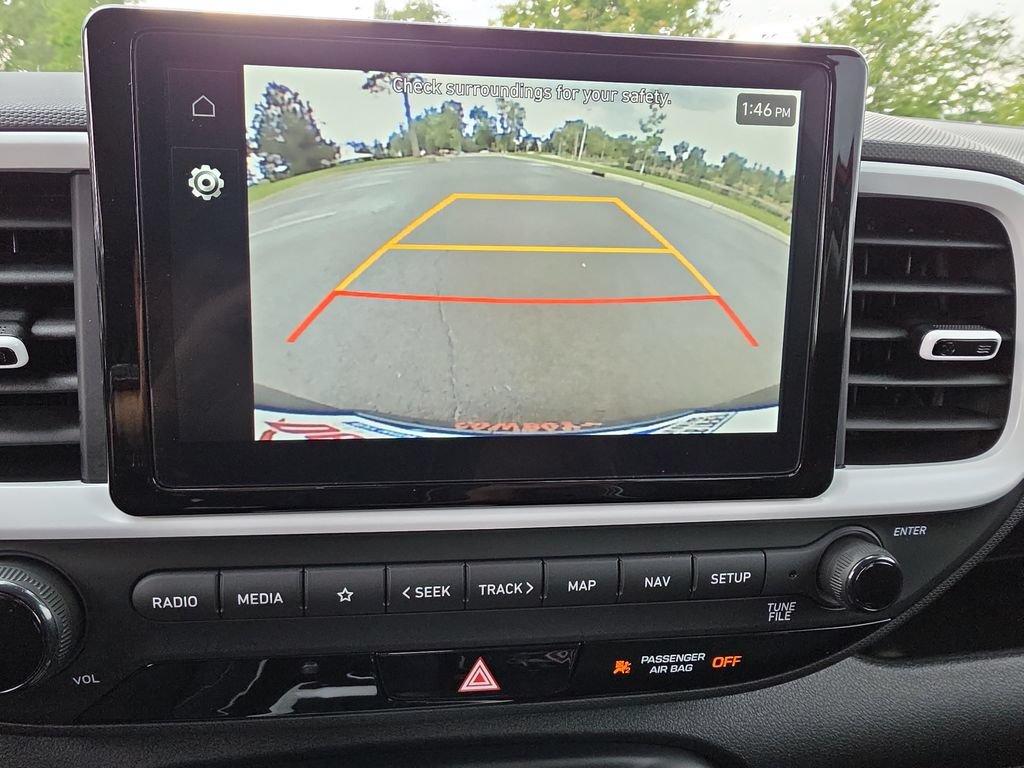 Used 2024 Hyundai Venue Limited FWD image 21