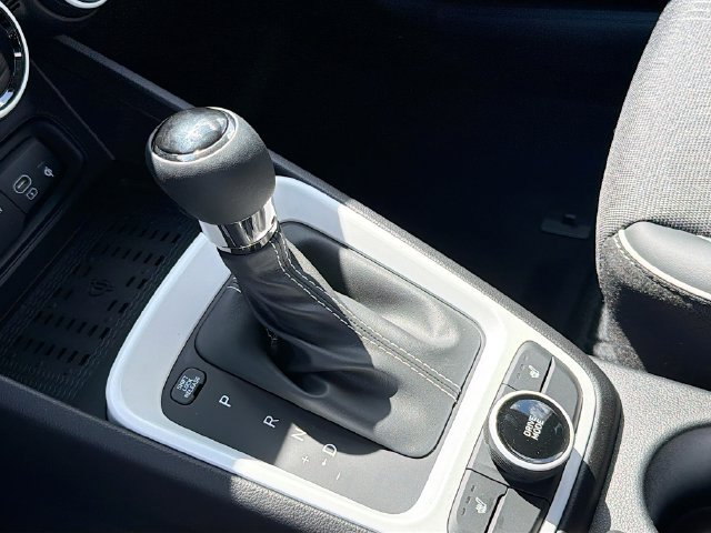 New 2026 Hyundai Venue SEL FWD image 16