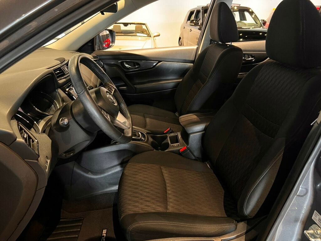 Used 2020 Nissan Rogue S w/ Special Edition Package image 15