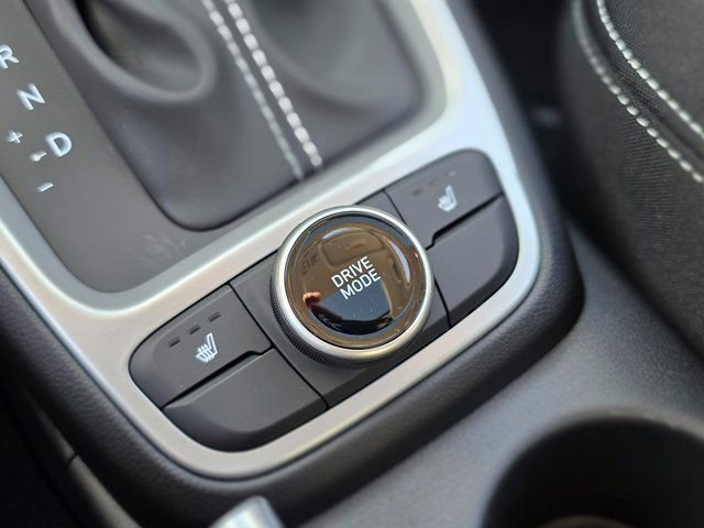 New 2026 Hyundai Venue SEL FWD image 32