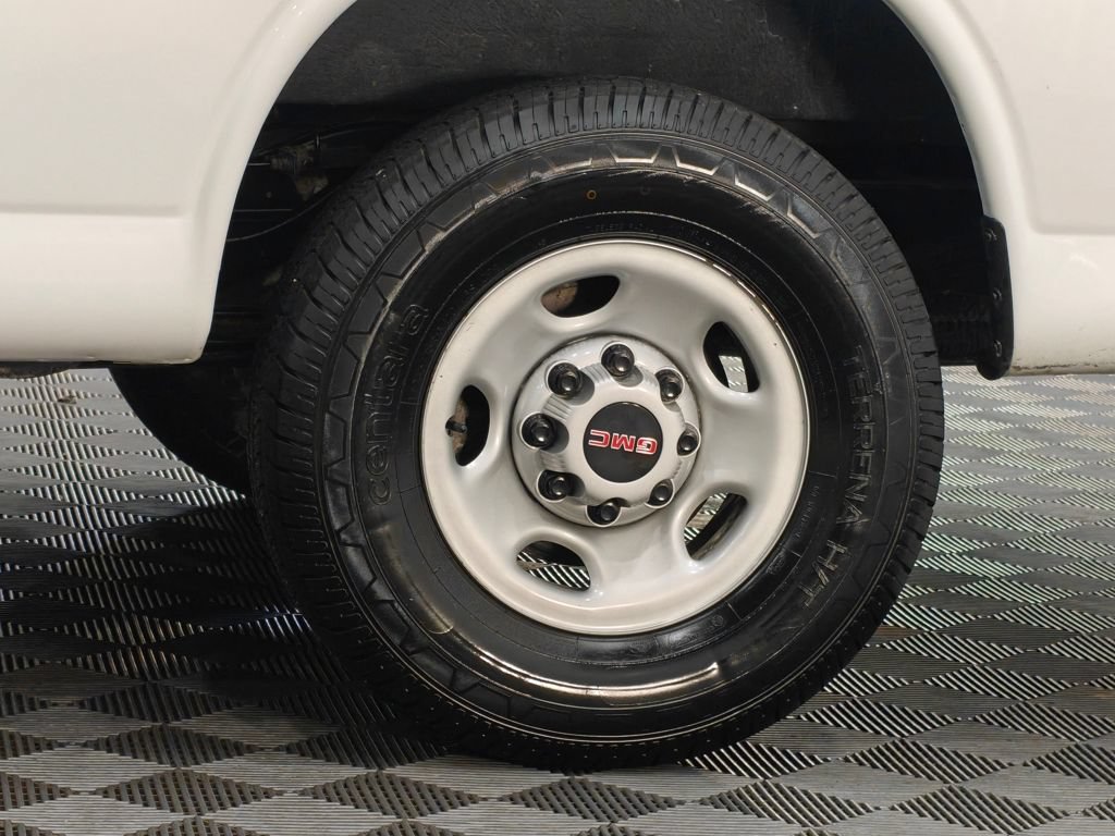 Used 2024 GMC Savana 3500 Extended RWD image 35